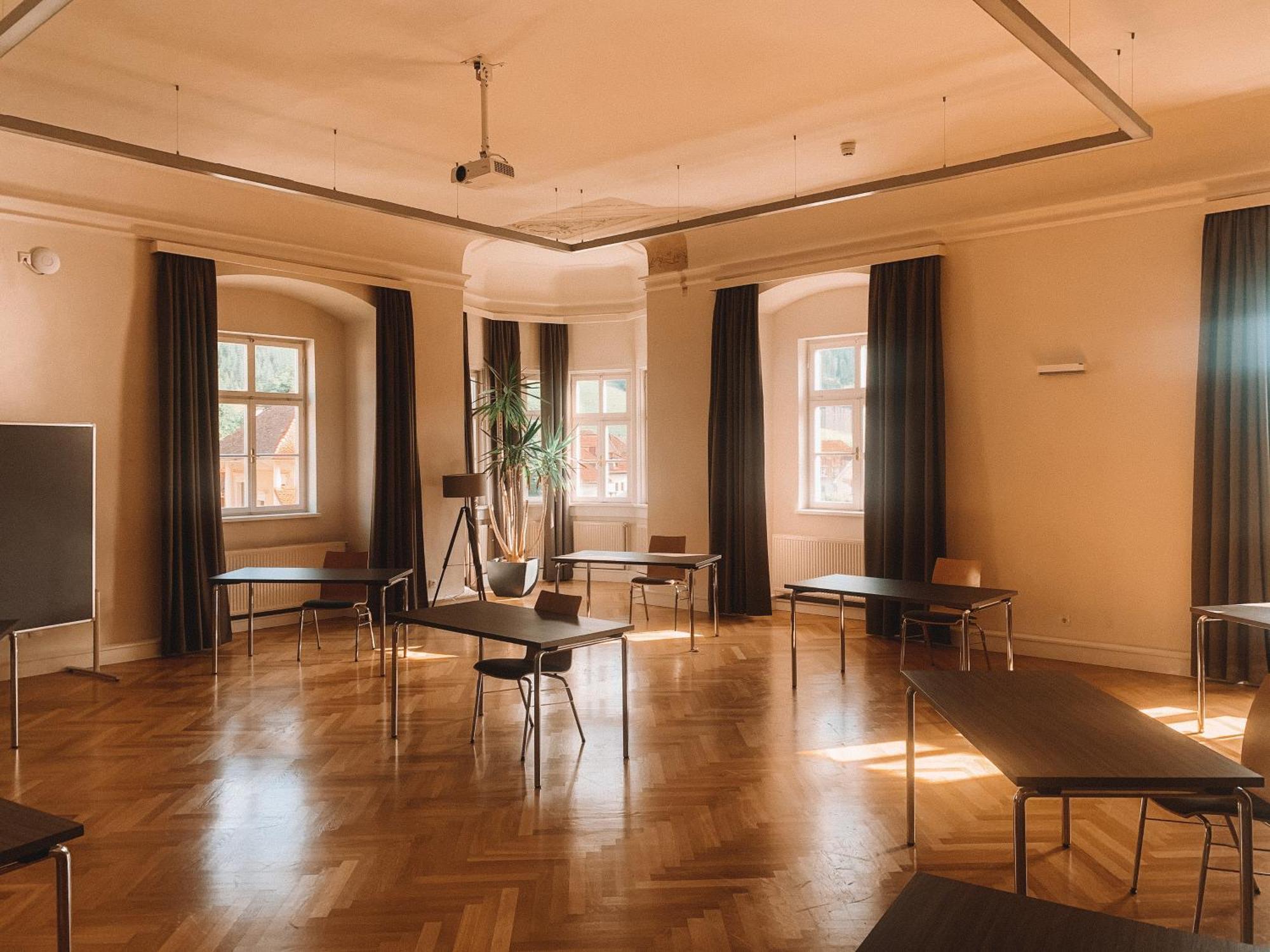 JUFA Hotel Stift Gurk Eksteriør billede