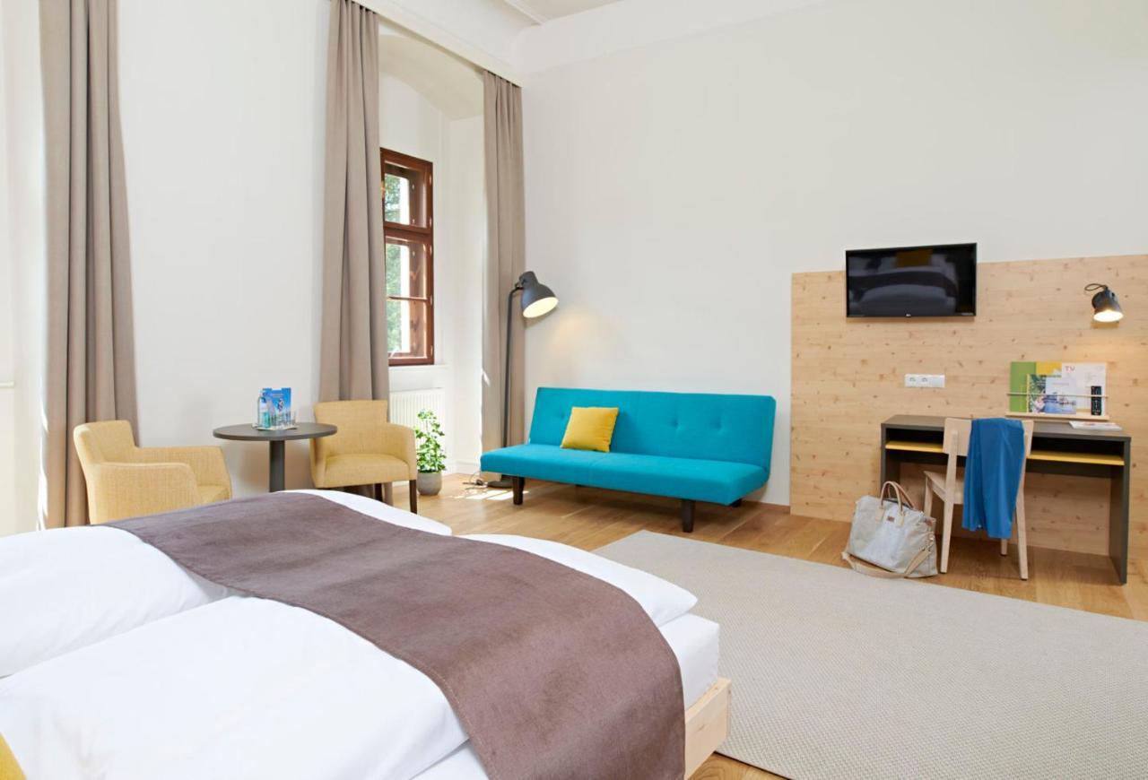 JUFA Hotel Stift Gurk Eksteriør billede