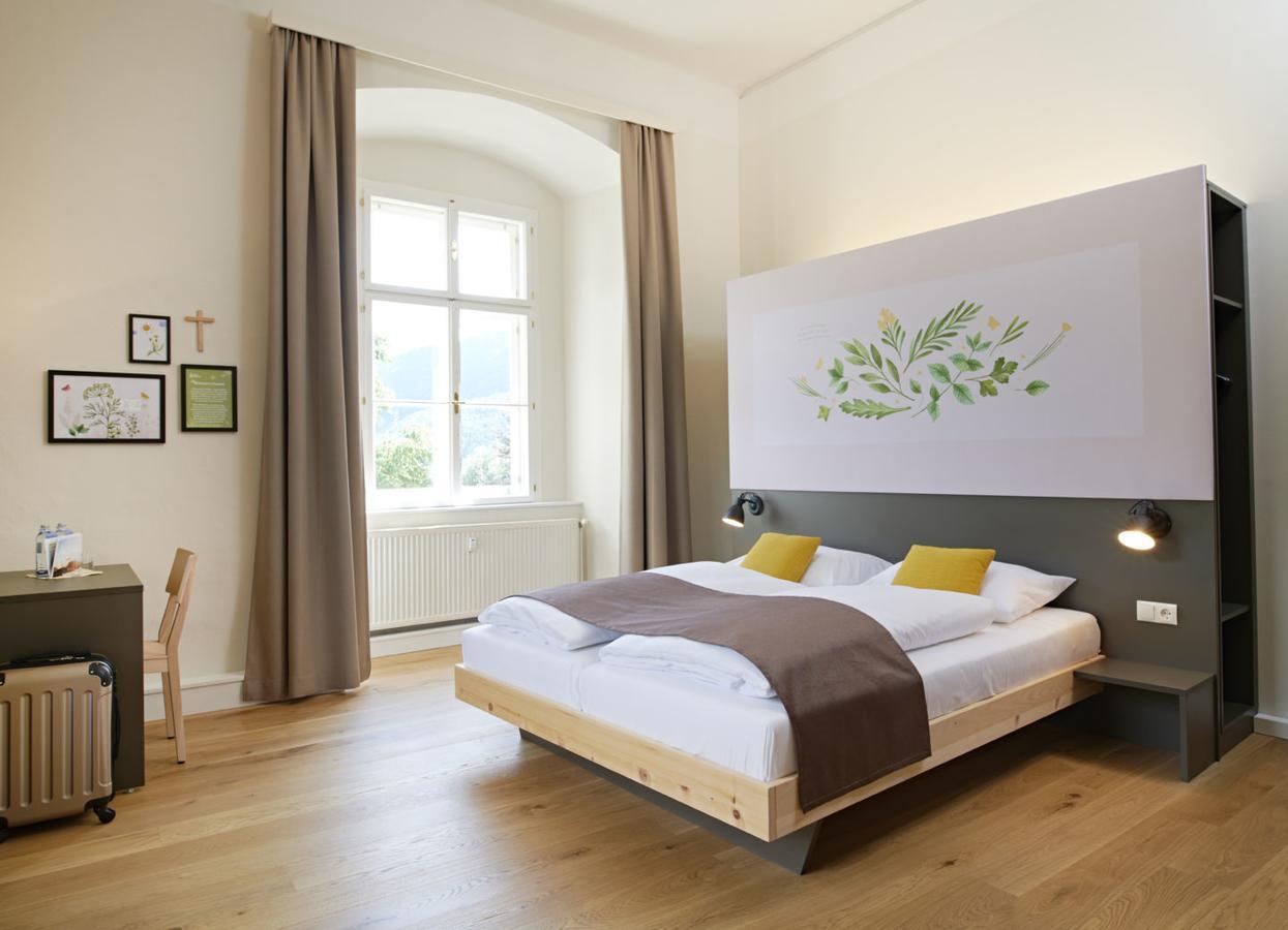 JUFA Hotel Stift Gurk Eksteriør billede